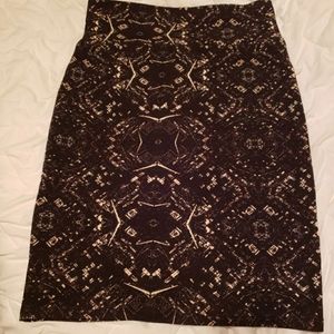 Black/Crean Lularoe Cassie Skirt
